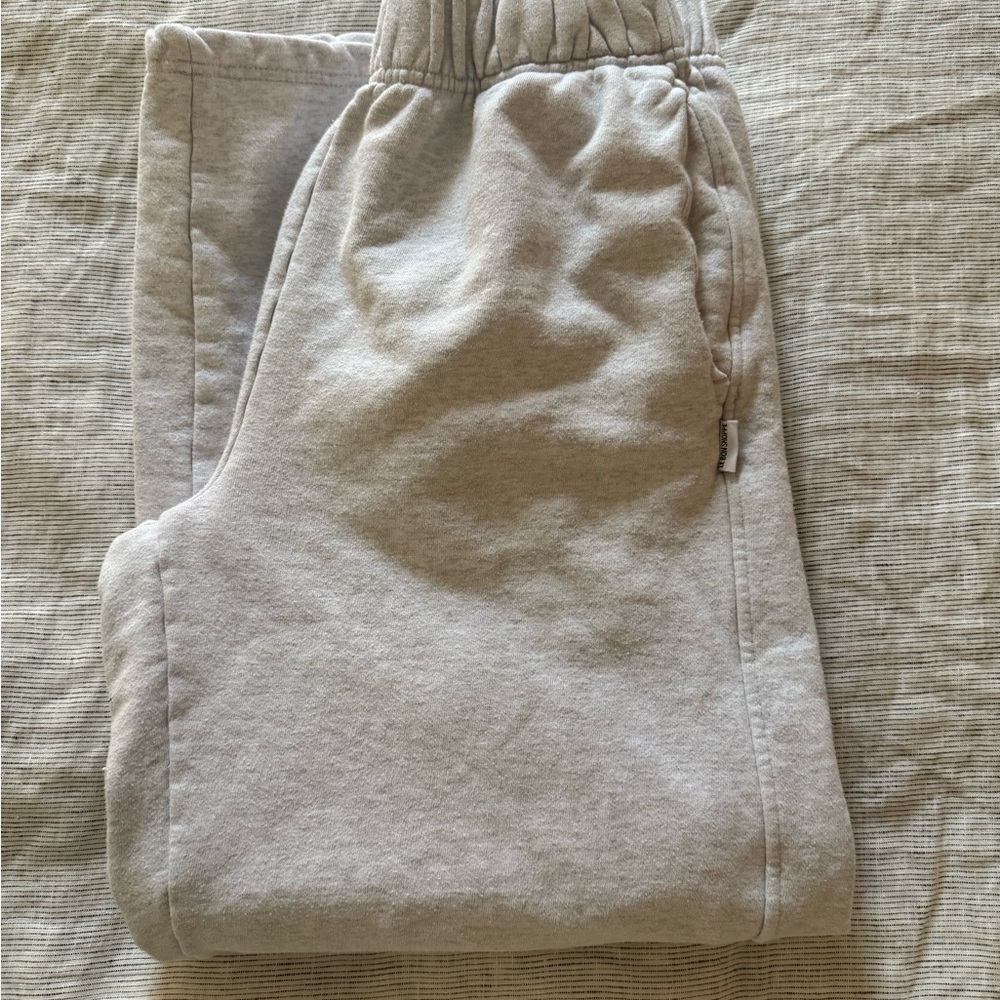 Le Bon Shoppe women’s sweat pants in size medium light grey - Picture 6 of 7